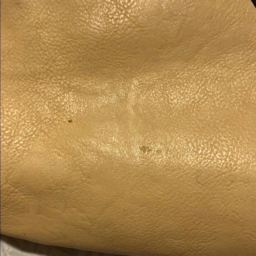 Handbag - Picture 2 of 3